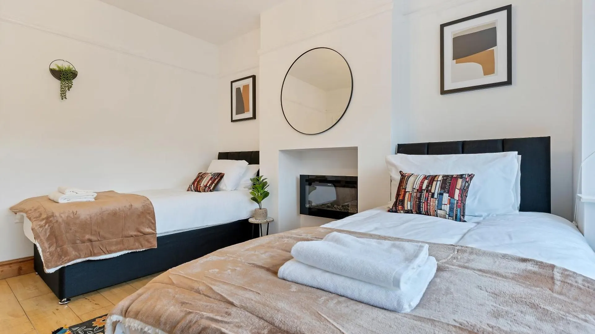Birmingham Gem-Stylish 5 Bed House Near Nec, Bhx, Hs2 - Huge Parking & Fast Wifi! Villa